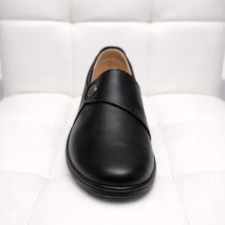 Women’s Size 11 Black Slip-On Work Shoes – New in Box