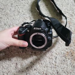 Nikon D3000 Camera