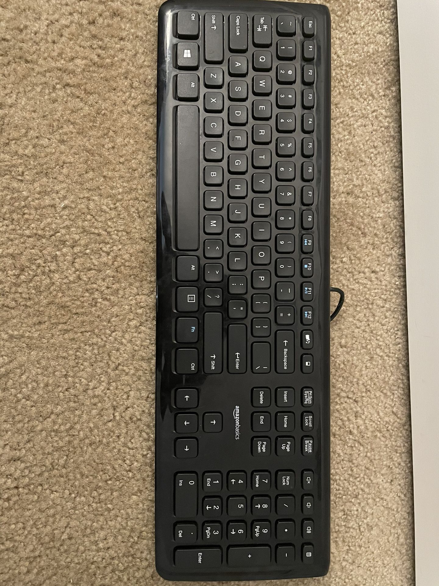 Amazon Basics Computer Keyboard