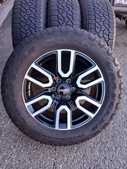 2025 OEM ORIGINAL TAKEOFFS GMC SIERRA AT4 TIRES GOODYEAR ALL-TERRAIN 90 % DOT 1025 $ 1099