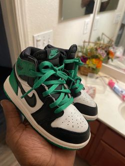Size 9C Lucky Green Jordan 1s