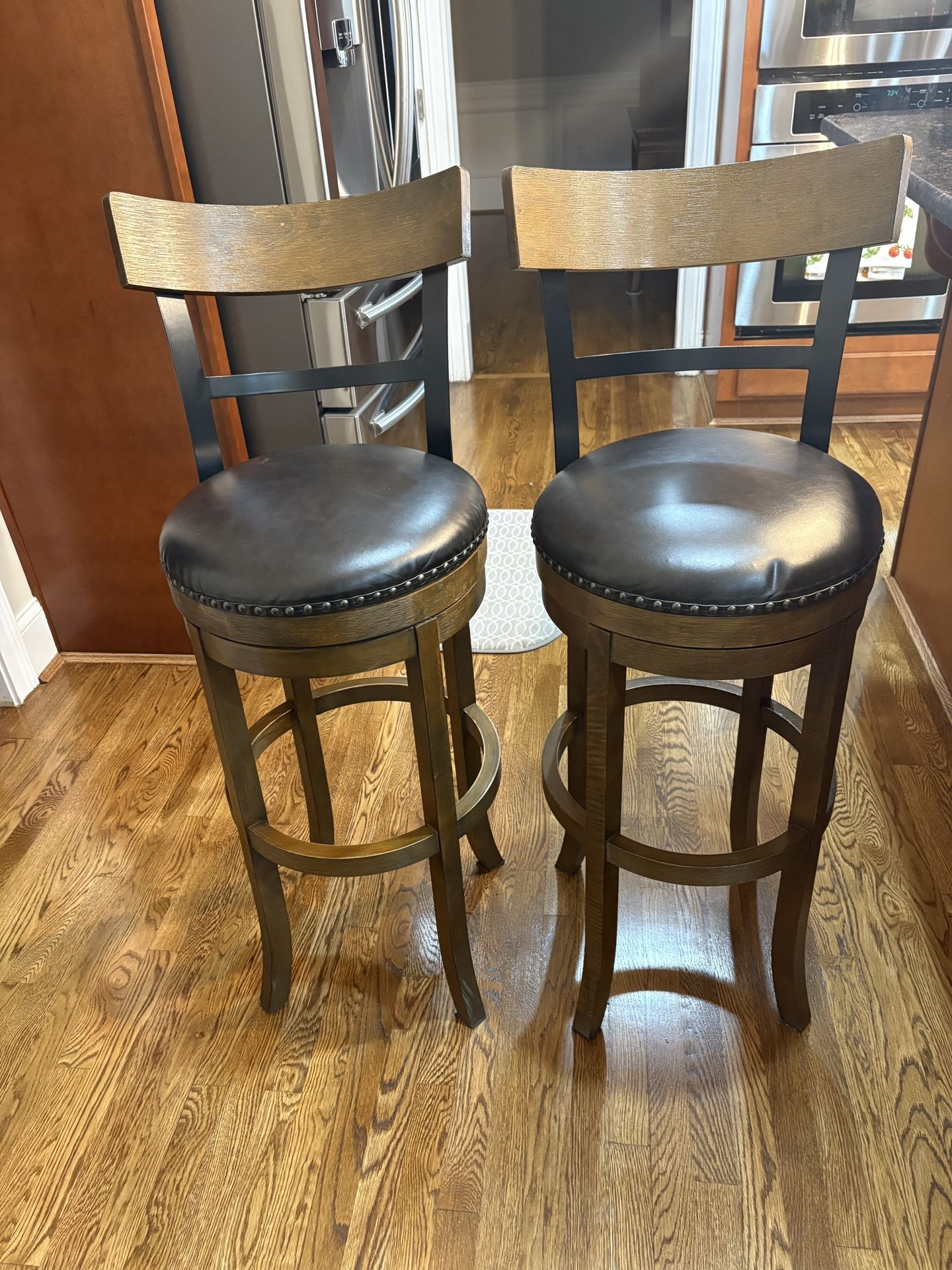Matching Bar Height Bat Stools