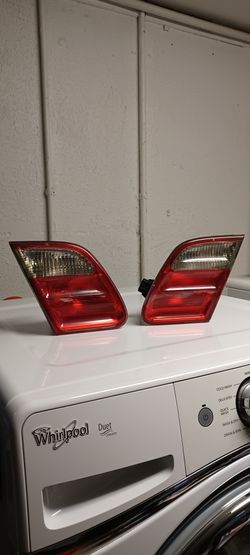 00-02 Mercedes E class Trunk Taillight 