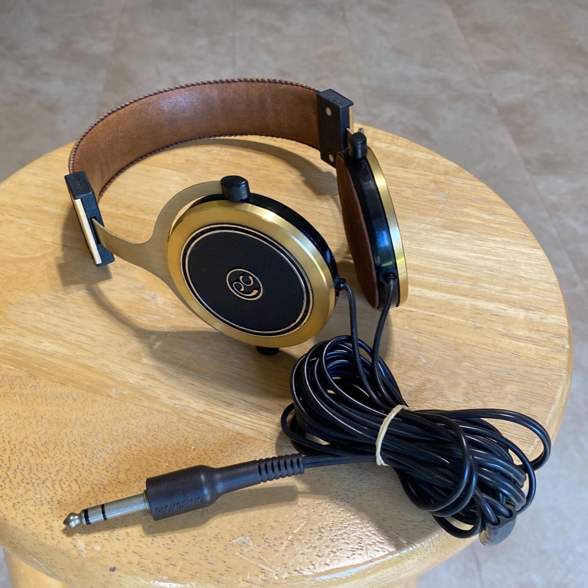 PICKERING OA-7 Vintage Classic Gold 1970s Headphones Made in Japan