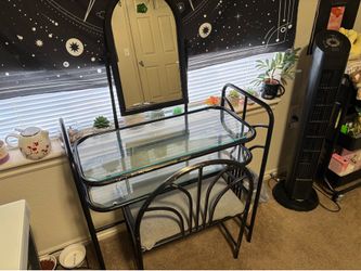 VINTAGE vanity, chair included