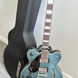 Gretsch Guitars G2622LH Streamliner Center Block Double-Cut With V-Stoptail Left-Handed Electric Guitar Gunmetal and With case. 