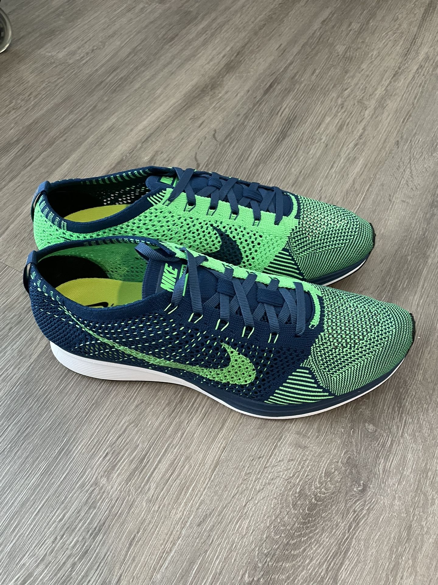 Men’s 10.5 New Nike Flying Racers