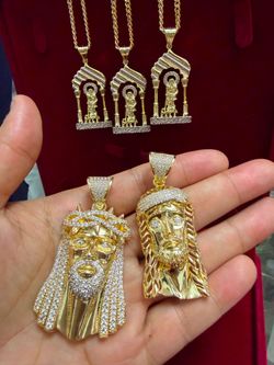 Chain amd Pendant ask me