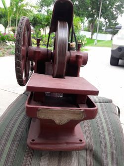 Old America optical lens grinder