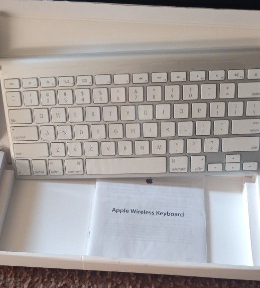 Apple Wireless Keyboard