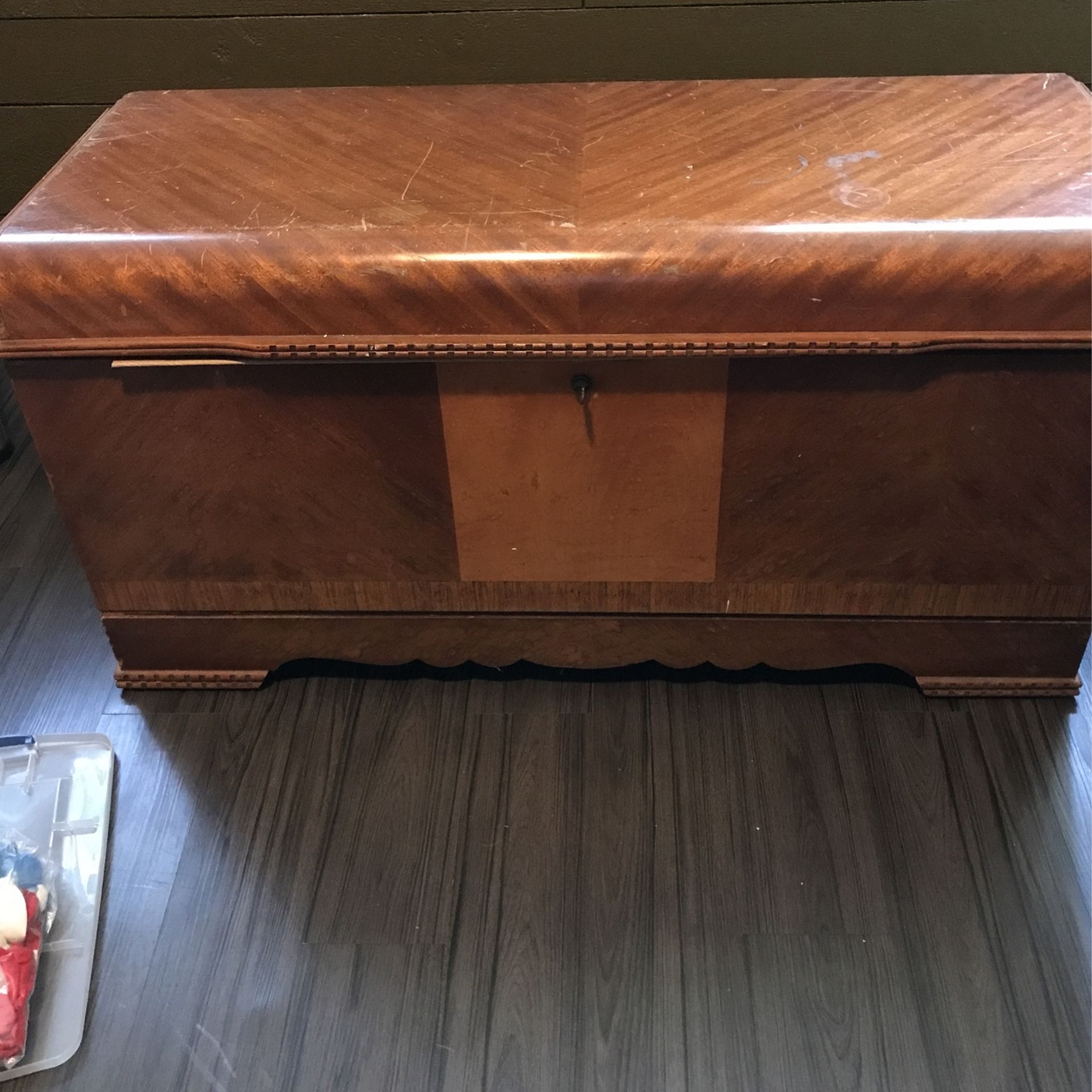Lane Cedar Hope Chest for Sale in Castleton NY OfferUp