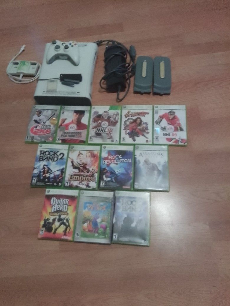Comes With A Controller 14 Games-not Used Battery Charger Connecter To The Light Xbox 360 Drive 60+GB And 64+MB 
