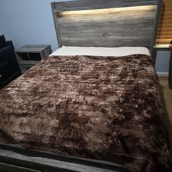 3pc Queen Bedroom Set with LED headboard