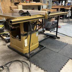 Table Saw W/router Extension. Powermatic Rarely Used And In Great Condition 