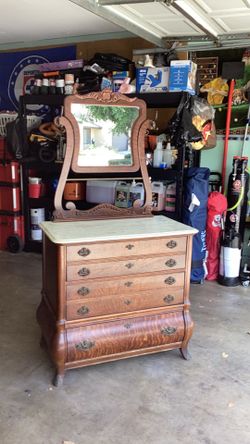 Vintage original Pulaski vanity dresser piece 68 x 36 x20