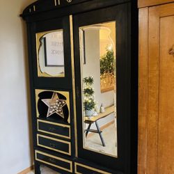 German Wardrobe / Schrank / Cabinet 