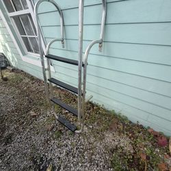 DOCK LADDER