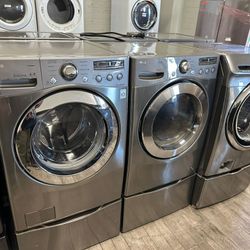 LG Frontload washer and dryer set electric XL Capacity with pedestals