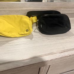 Lululemon crossbody 