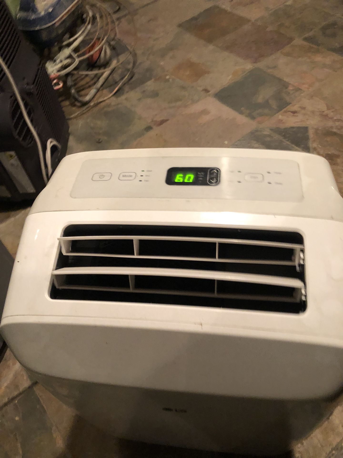 PORTABLE AC UNIT