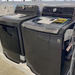 LG 5.5cu Top Load Washer And Dryer Set 