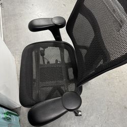 WorkPro Quantum 9000 Ergonomic office Chair 