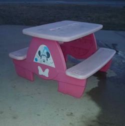 Disney Minnie Mouse Picnic Table for Children