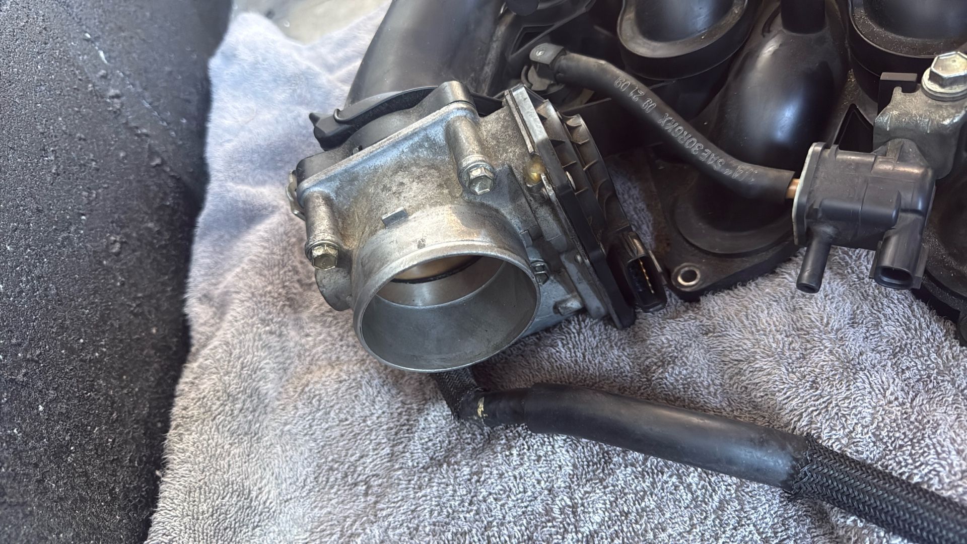 Is250 Throttle Body