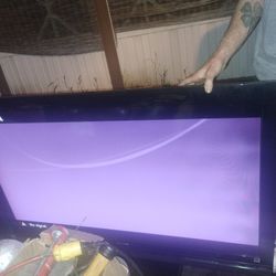 free tv 4  by 2 ft FREE