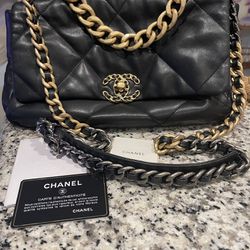 Chanel 19 Handbag 30cm for Sale in Sarasota, FL - OfferUp