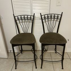 2 Stool Bar  with Classy style And Sturdy  frame