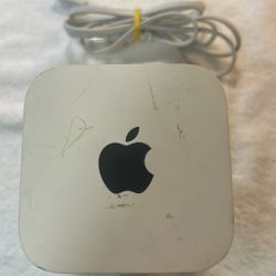 Apple AirPort Extreme A1521 3-Port Gigabit Wi-Fi 802.11 AC Router ME918LL/A
