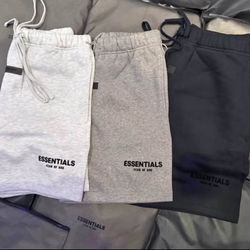 Essentials Shorts 