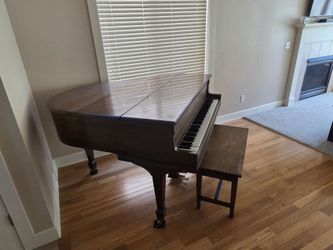 Wurlitzer Baby grande Piano