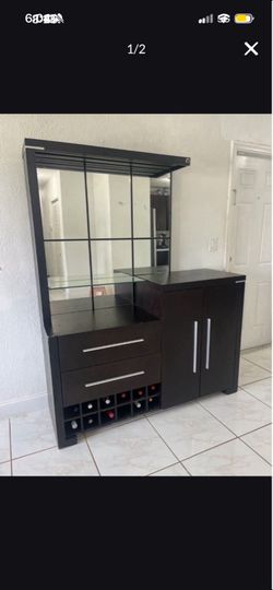 WARDROBE WITH MIRROR VANITY / BAR