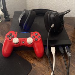 PS4 Slim 