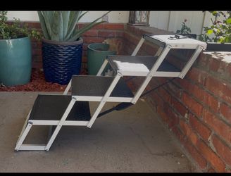 4-Step Folding Dog Stairs – Aluminum – Folds Flat $35 OBO · Pickup ·