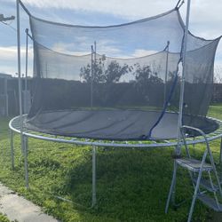 Trampoline - 14ft