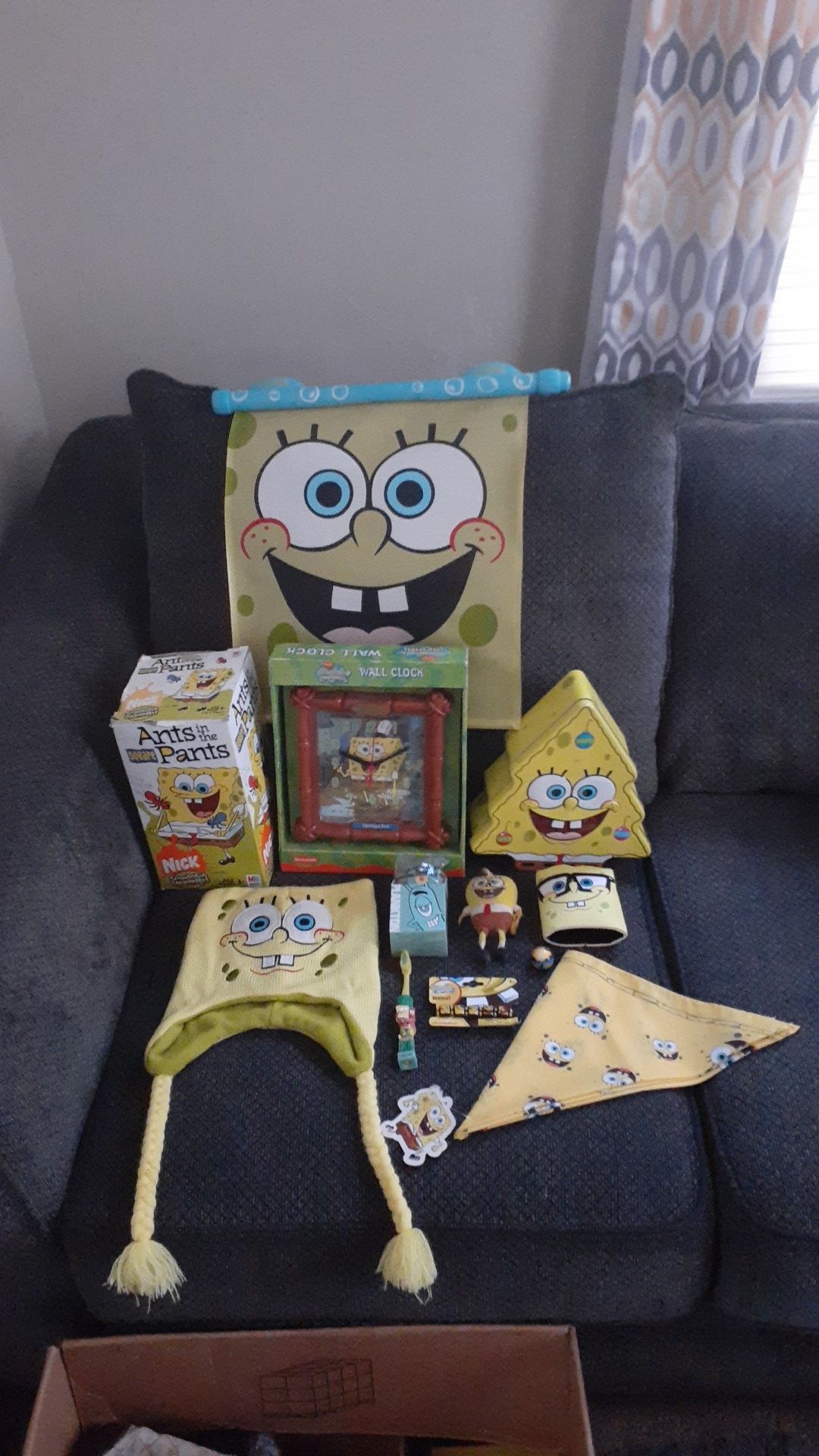 Kids spongebob SquarePants toy lot all 12 items for one price shipping available
