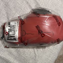 Devin Haney Signed Everlast Boxing Glove (Beckett)