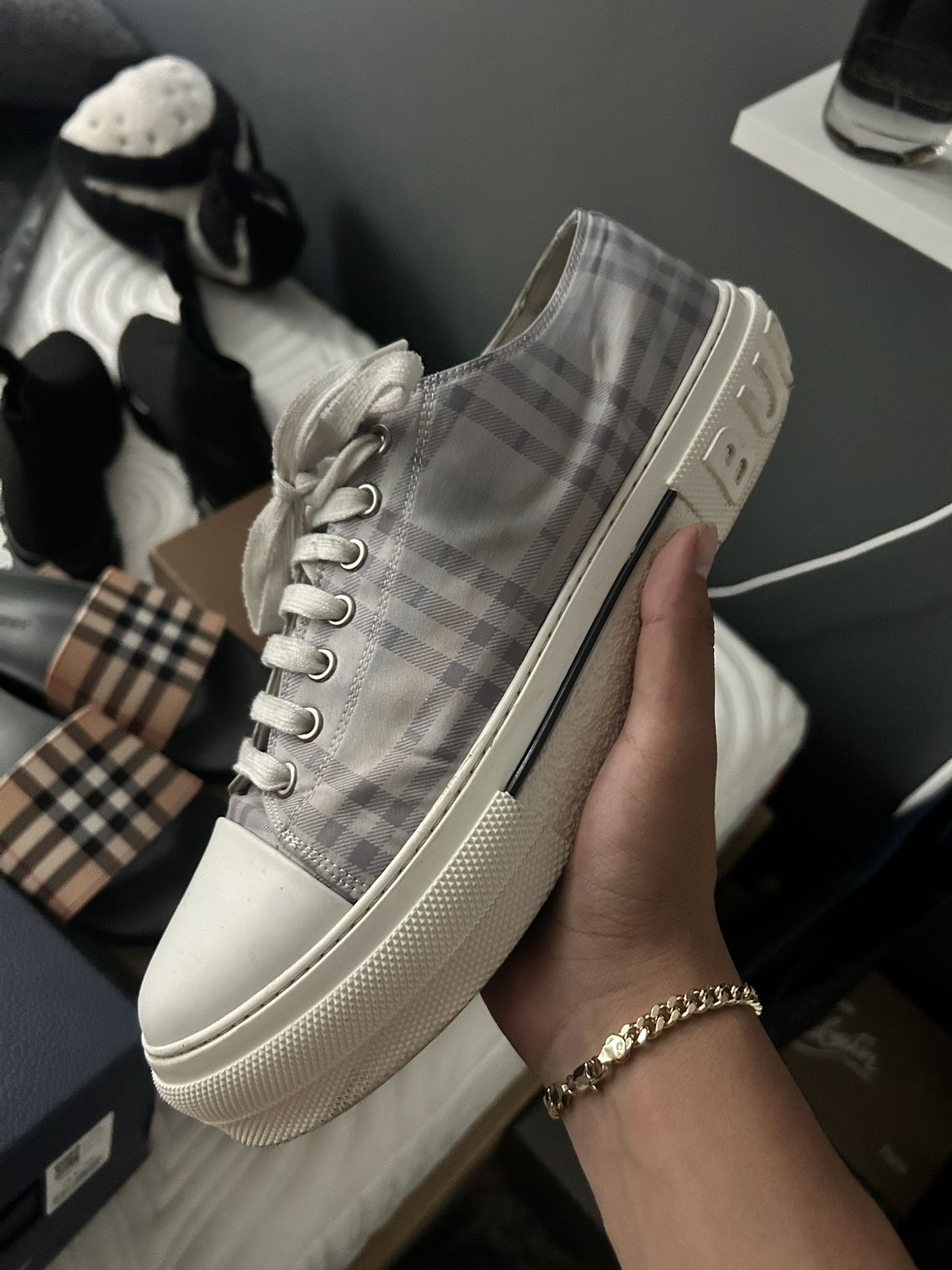 Burberry Size 9.5-10 White
