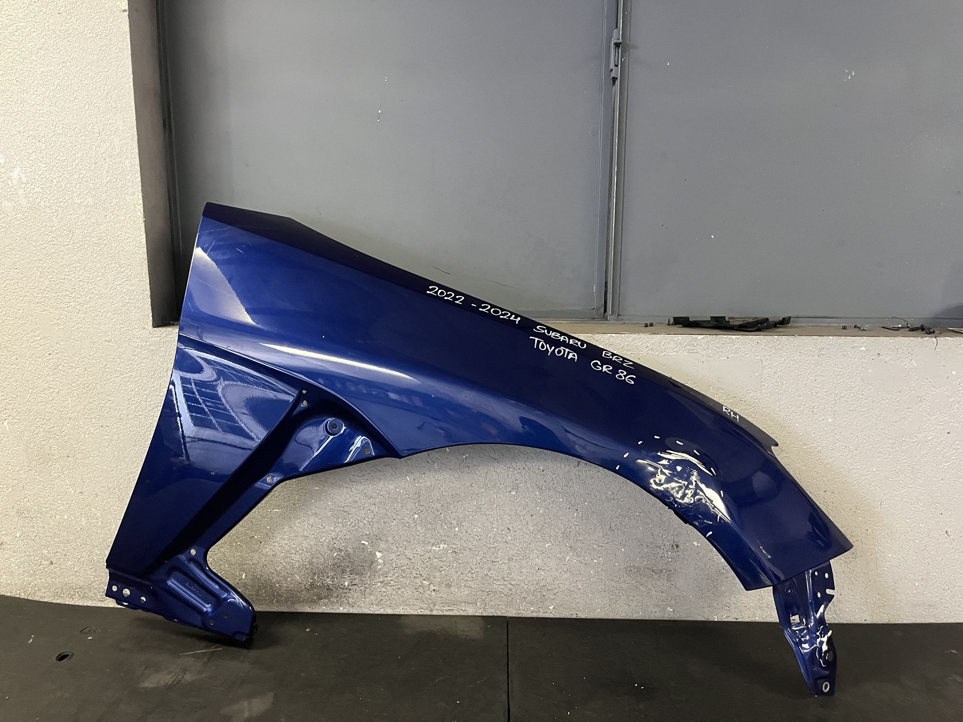 2022-2023-2024 SUBARU BRZ / TOYOTA GR86 RIGHT FENDER OEM USED