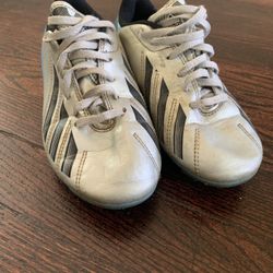 Adidas F10 Soccer Cleats kids Size US 2