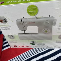 new Singer Tradition 2277 sewing machine