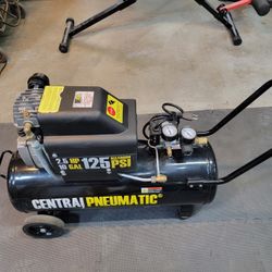 Air Compressor - 10 Gallon