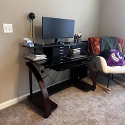 23” x 48” DESK