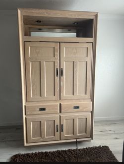 ITALIAN FURNITURE   TV STAND PLUS FURNITURE DISPLAY  