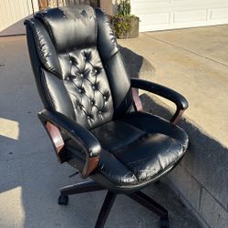  Cushioned Office Chair 360 Rotation