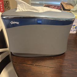 Kleenex Reveal Countertop Folded Towel Dispenser