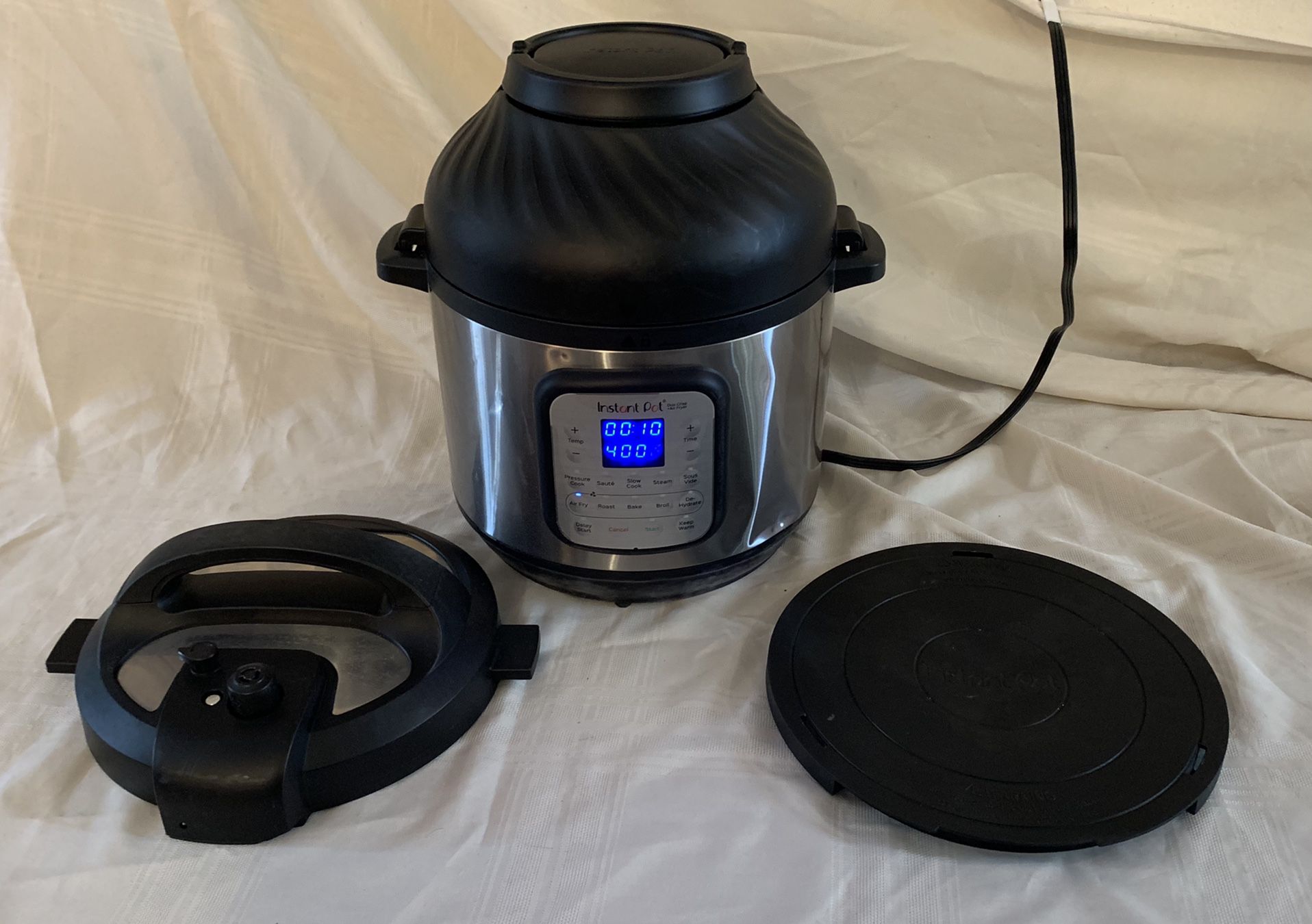 Instant Pot Duo Crisp 11 in 1, Electric Pressure Cooker with Air Fryer,  Roast, Bake, Dehydrate, Slow Cook, Rice Cooker, Steamer, Saute, 8 Quart, 14  On for Sale in Carlsbad, CA - OfferUp